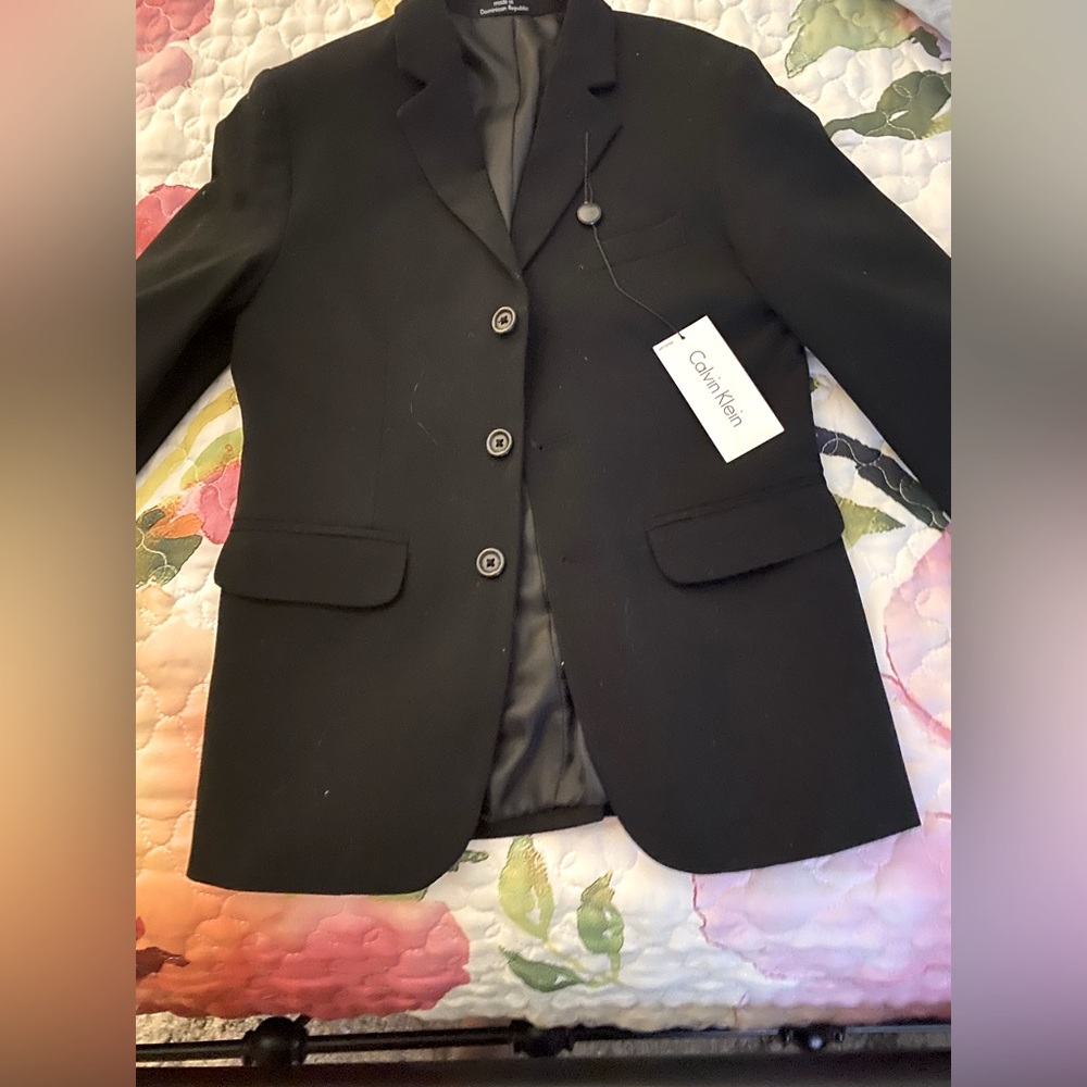 Beautiful Handsome NWT 10 Regular dress coat by Calvin Klein. Never worn